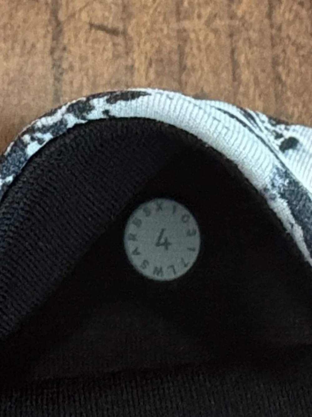 Lululemon Train Times 7/8 Leggings Interlaced Starlight Black White Mesh Size 4 - Picture 7 of 9